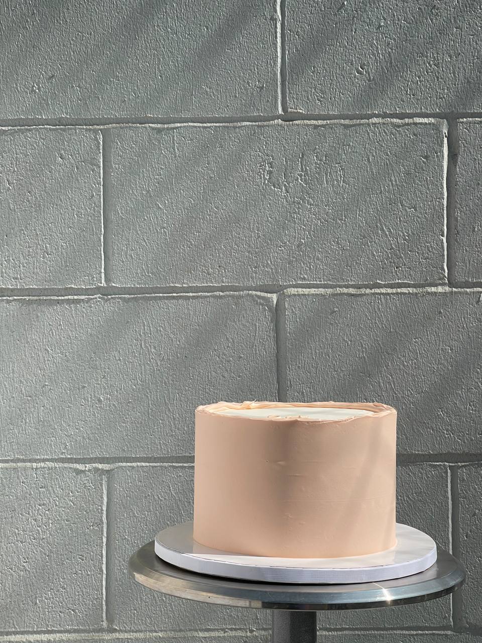Chic minimalist Cake